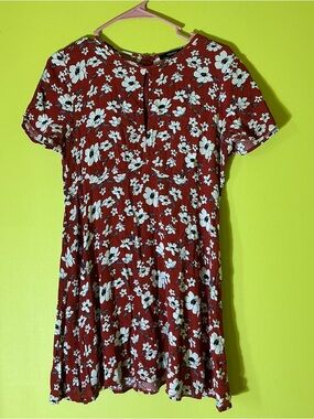 Forever 21 90s Rom Com Floral babydoll mini dress